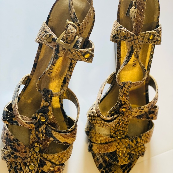 Dana Buchman wedges - Picture 3 of 6